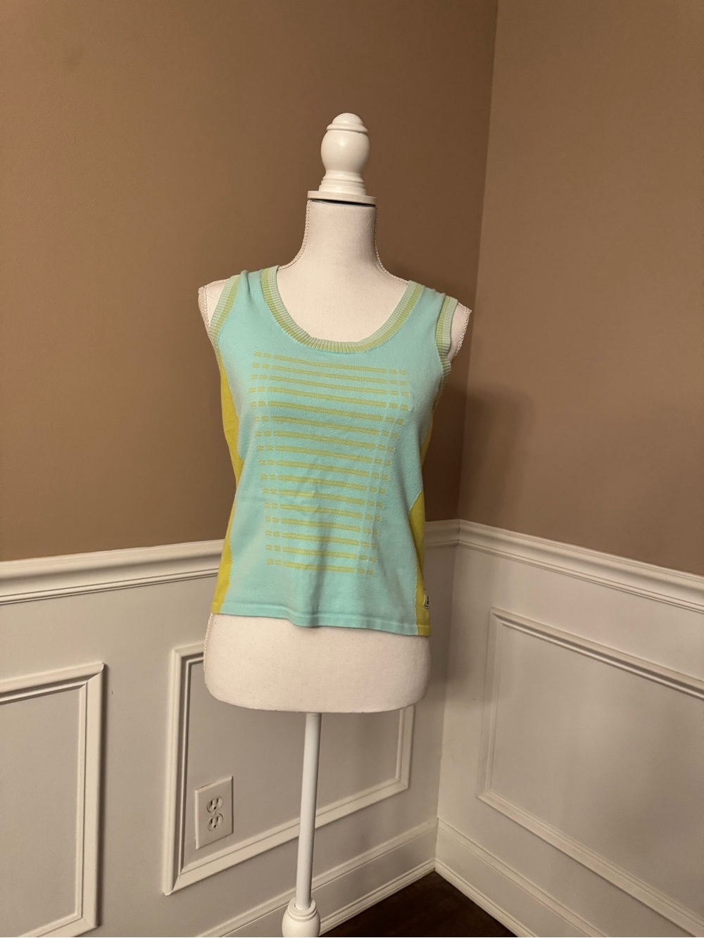 Annika by Cutter & Buck Golf Tank Top Performance - Size M